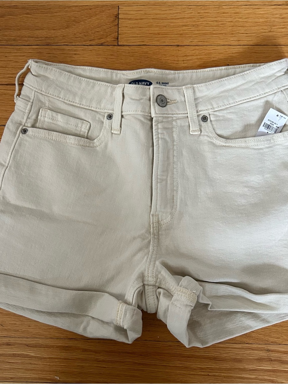 Old Navy Cream Size 6 Mid-Rise Ecru-Wash Jean Shorts - Picture 2 of 3